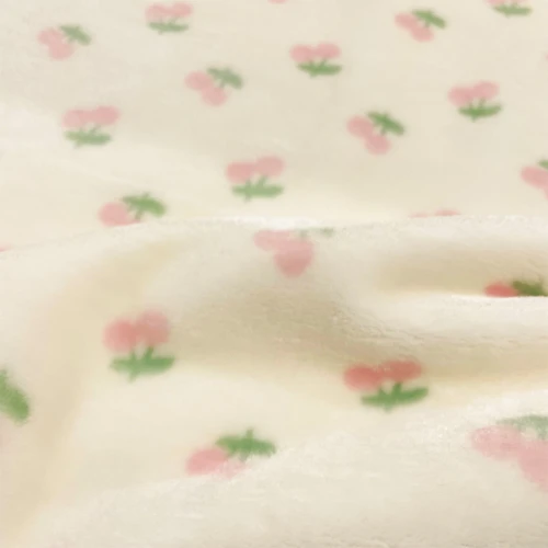 Manta Fleece Premium Cerejinhas 100% Poliéster 1,60m Largura - Cerejinhas