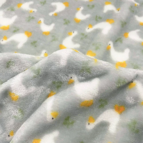 Manta Fleece Premium Cisne 100% Poliéster 1,60m Largura - Cisnei