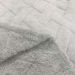Manta Fleece com Relevo Geométrico 100% Poliéster 1,60m Largura - Cinza claro